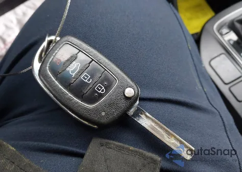 2017 Hyundai Santa Fe Sport 2.4L from USA, damaged, VIN 5NMZT3LB4HH034385